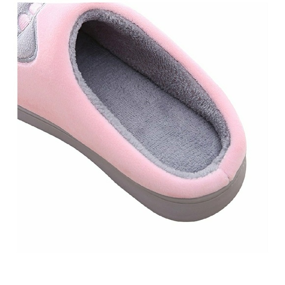 Welcome Home Kitty Kat Slippers - Picture 7 of 8